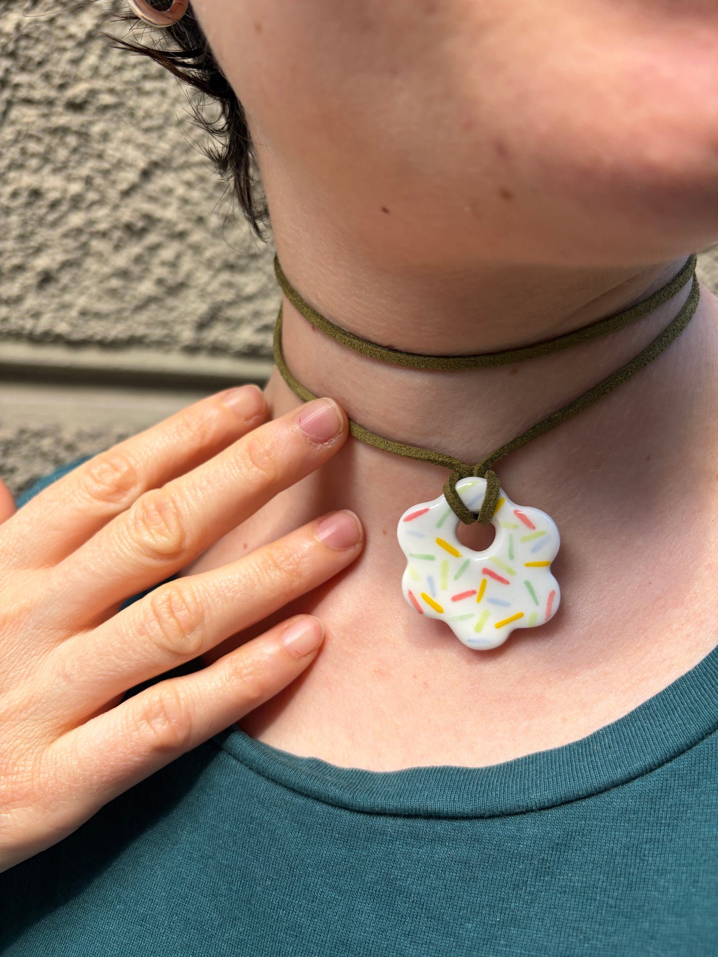 Girocollo stile choker fiore