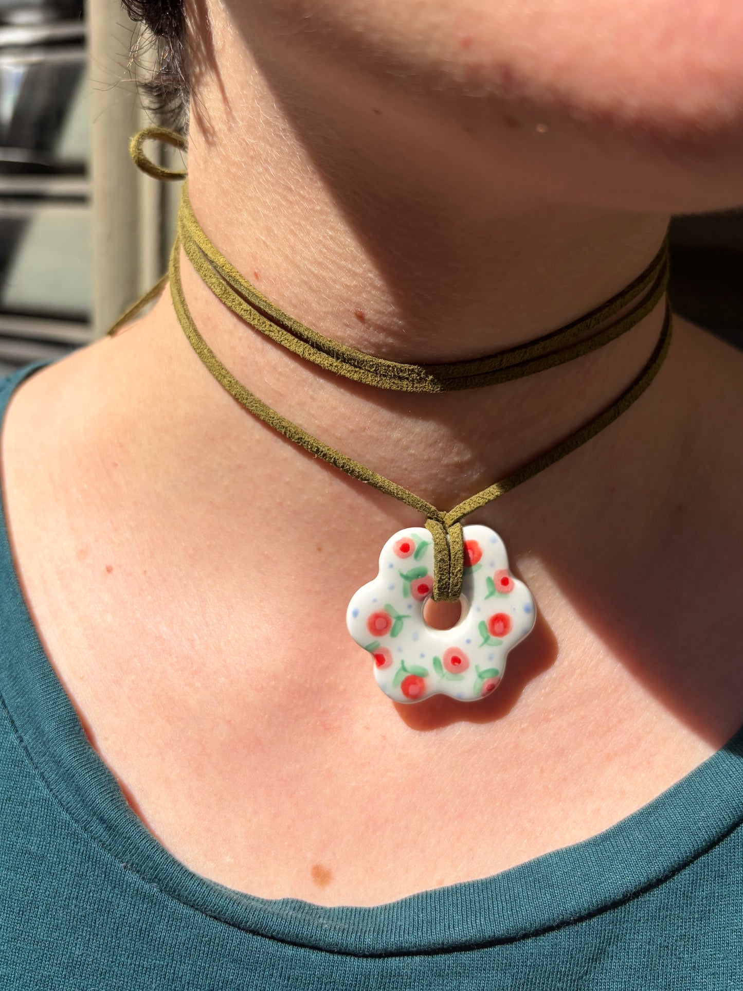 Girocollo stile choker fiore