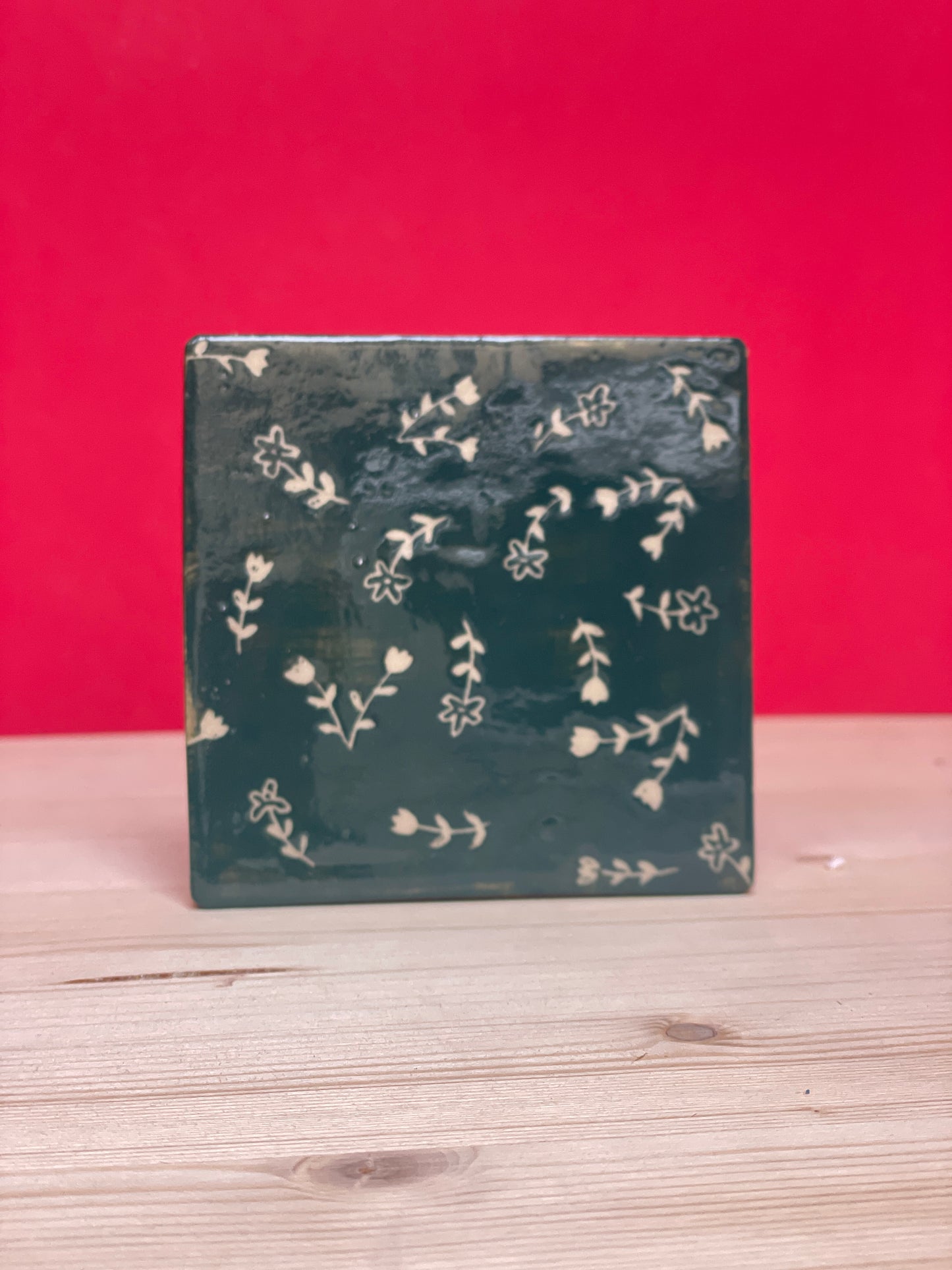 ° Piastrella fiorellini verde foresta