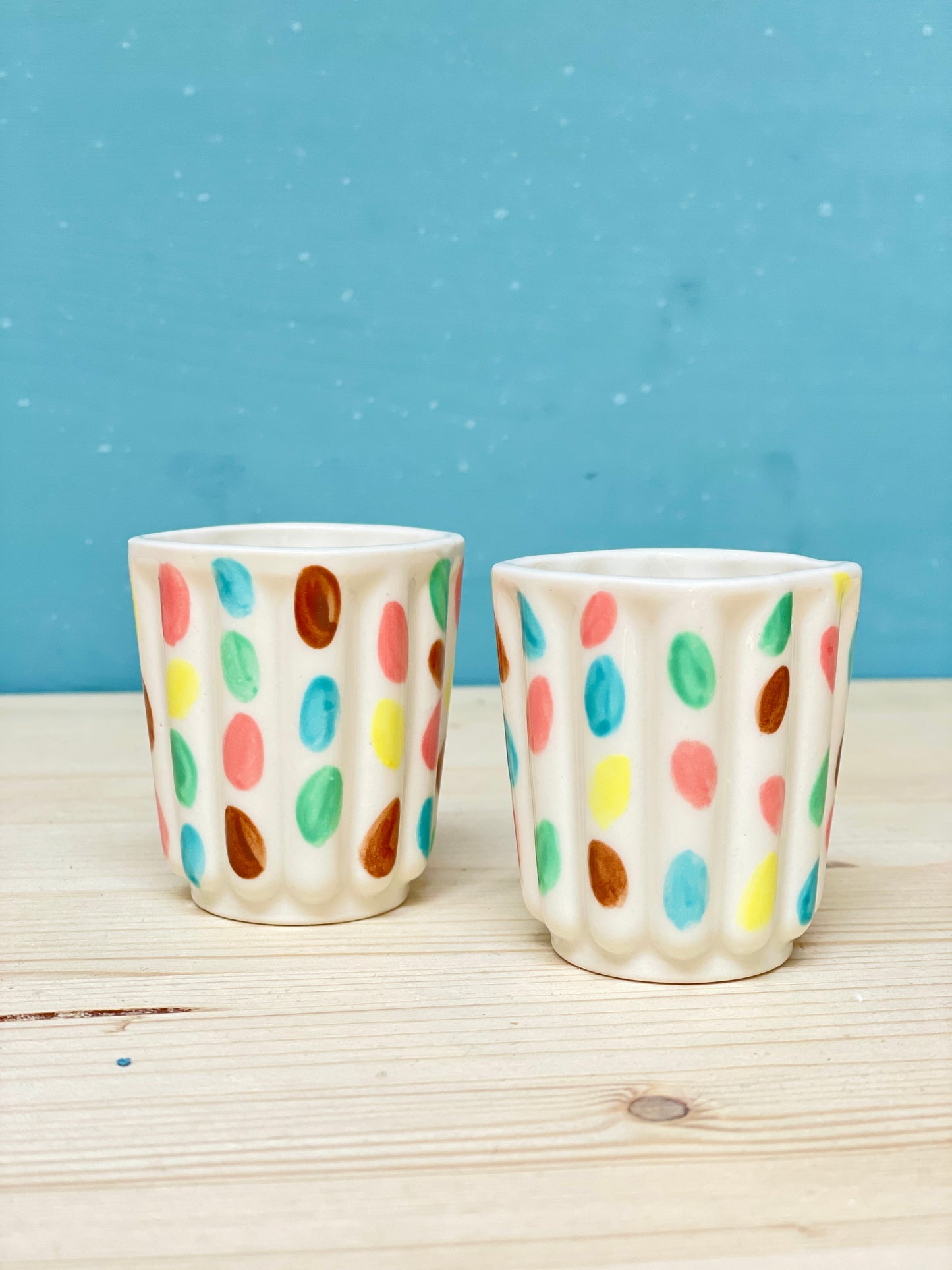 Coppia di tazzine porcellana