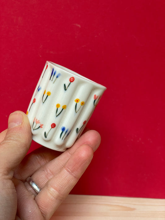 Tazzina porcellana fiorellini